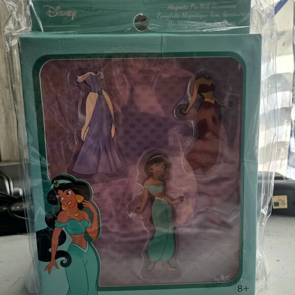 Disney Loungefly Pin - Picture 1 of 1